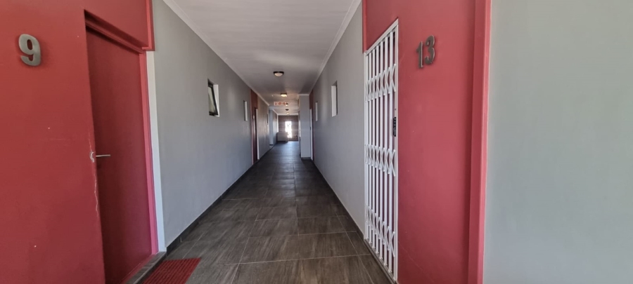 2 Bedroom Property for Sale in Bloubergrant Western Cape